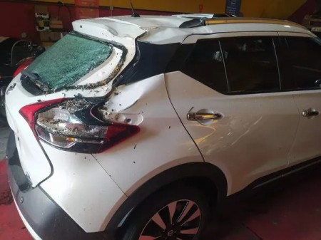 Com rajadas de vento de mais de 80 km/h, temporal causa estragos em Dracena