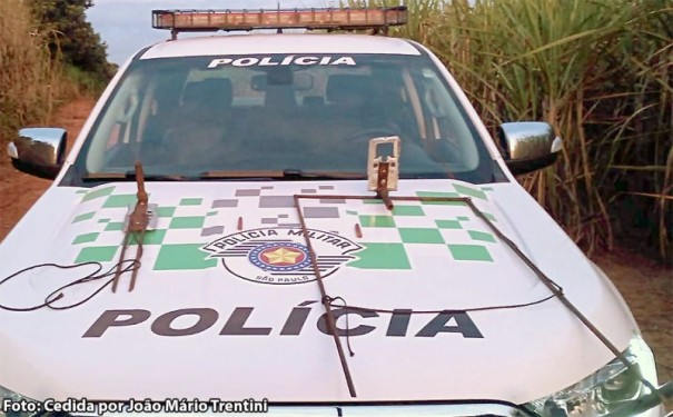 Pol�cia Ambiental de Tup� apreende artefatos de ca�a em Quat�