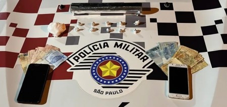 Com meio quilo de cocaína, homem, de 35 anos, e namorada, de 14, são detidos por tráfico de droga, em Adamantina