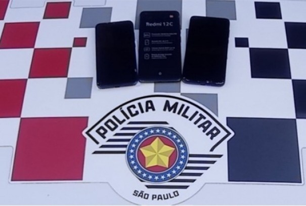 Homem � preso em flagrante ap�s furtar celulares em loja de Adamantina