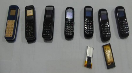 Detento fica um mês com celular no estômago e precisa ser internado para expelir aparelho em Bauru