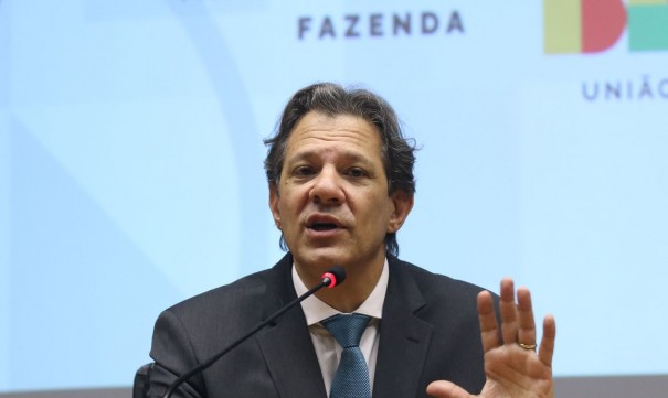 Primeira fase do Desenrola pode limpar at 2,5 milhes de nomes
