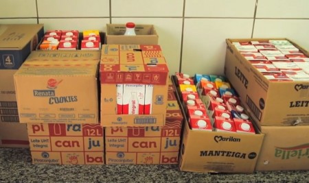 Organizadores da 1ª Corrida e Caminhada do Supermercado Bandeiras entregam 170 litros de leite para a Santa Casa de OC