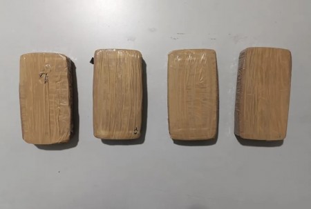 Homem esconde tabletes de crack em bagagem de mão e acaba preso por tráfico de droga, em Presidente Venceslau