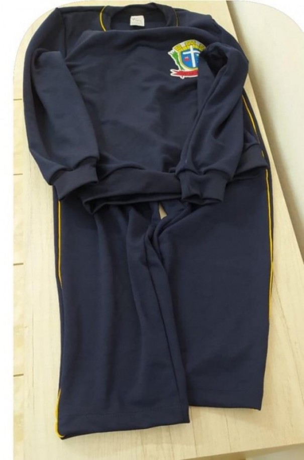 Prefeitura de Salmour�o entrega uniformes de inverno aos alunos do munic�pio