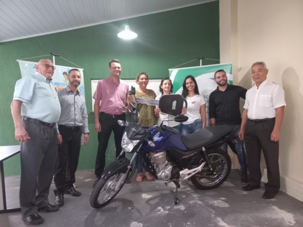 ACEOC entregou os pr�mios do 2� sorteio da campanha Meu Cliente Merece +