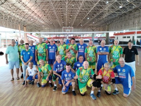 Equipe de Vôlei Adaptado de OC conquista o segundo lugar nos Jogos da Melhor Idade