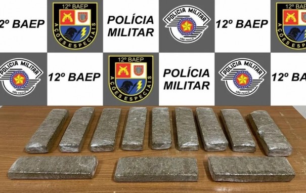 Homem � preso ao ser flagrado com tijolos de maconha em Guararapes