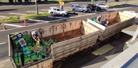Caminhoneiro é preso com quase 6 mil quilos de maconha escondidos em compartimento de carga