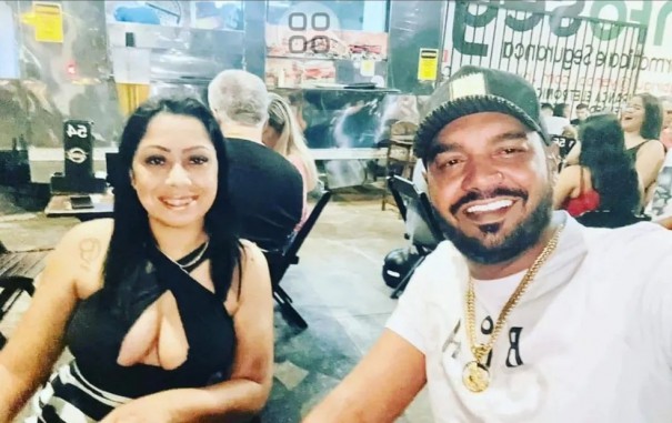 Dupla que matou casal a tiros dentro de loja efetuou 17 disparos, diz pol�cia