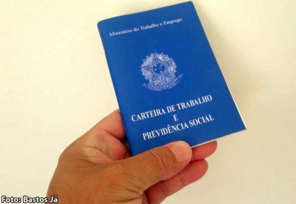 PAT de Bastos anuncia 14 ofertas de trabalho; tr�s vagas n�o exigem experi�ncia