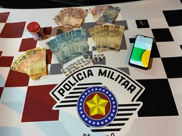 Indicado por trocar produtos por drogas, homem � preso pelos crimes de tr�fico e recepta��o, em Osvaldo Cruz