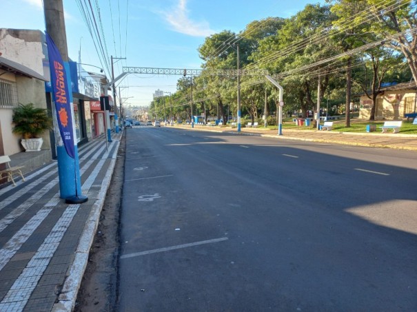 Voc Reprter: Morador de Osvaldo Cruz pede lombo faixa na Av. Brasil entre as avenidas Jos Siqueira e Dr. Miranda