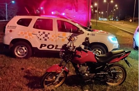 Homem é preso por dirigir motocicleta embriagado, na Rodovia Arlindo Béttio, em Rosana