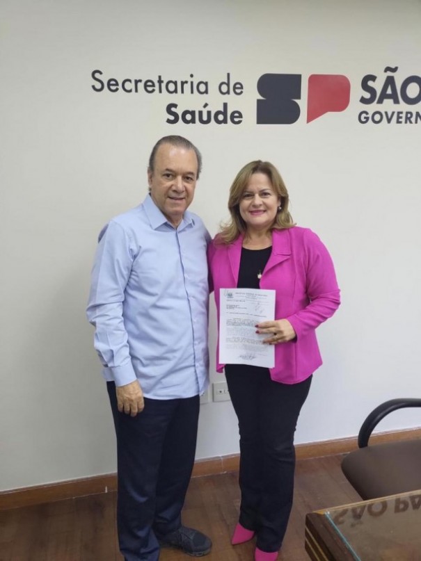 Prefeitura de Salmour�o conquista mais tr�s ve�culos para a sa�de 