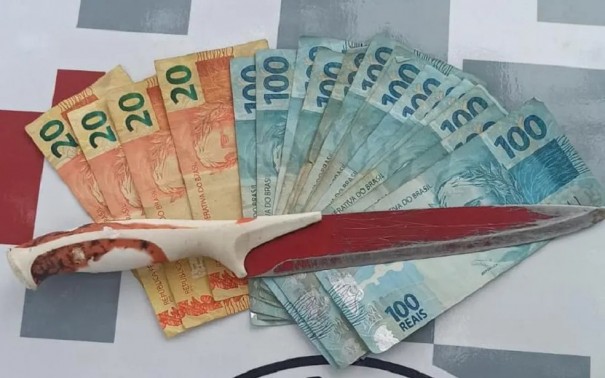 Mulher � presa dois minutos ap�s roubar dinheiro de v�tima, que sa�a de ag�ncia banc�ria, em Adamantina