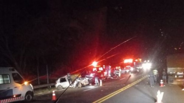 Acidente em Quintana deixa duas irm�s feridas