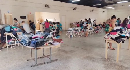 Flórida: Fundo Social faz entrega de peças arrecadadas no Varal Solidário
