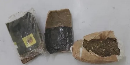 Mulheres tentam burlar segurança, mas são flagradas entrando e saindo de presídios do Oeste Paulista com maconha, cocaína, K4 e anotações em papéis