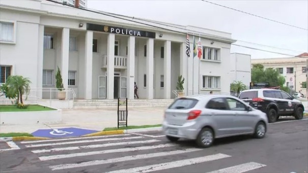 Homem � preso ap�s amea�ar esposa e atear fogo � casa da fam�lia em Ara�atuba