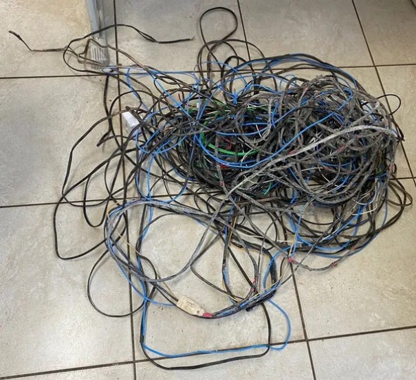 Com p�s de maconha em casa, homem � preso ap�s furtar fios de cobre em Presidente Prudente