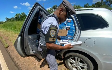 Em abordagem policial, motorista é preso com 19 mil maços de cigarros contrabandeados em Euclides da Cunha Paulista