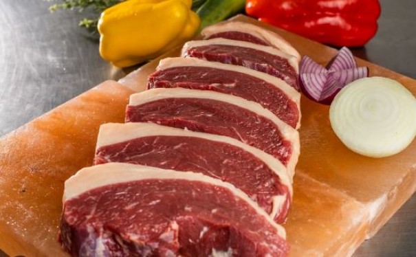 Quatro pases retiram embargo  carne brasileira aps China