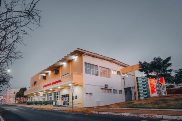 Biblioteca de Adamantina  selecionada entre as 7 do Estado pelo SisEB