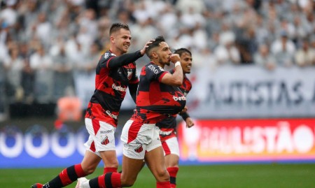 Corinthians perde para Ituano e se despede do Campeonato Paulista