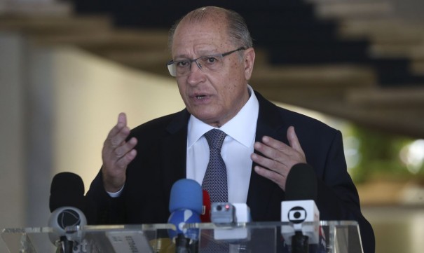 Alckmin diz que reforma tribut�ria tem que ser feita neste ano