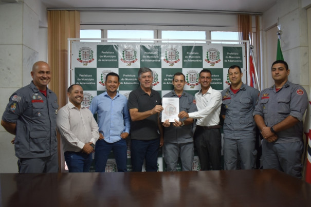 Assinado contrato com a empresa responsável para execução de melhorias no prédio do Corpo de Bombeiros de Adamantina