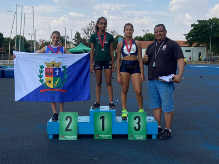 Equipe de formaÃ§Ã£o de Osvaldo Cruz se destaca na Liga Regional de Atletismo