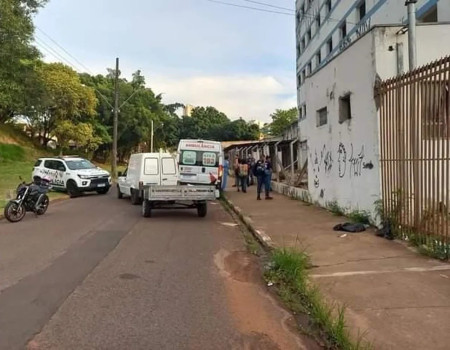 Corpo de homem Ã© encontrado apenas de cueca e com ferimento na cabeÃ§a, em Presidente Prudente