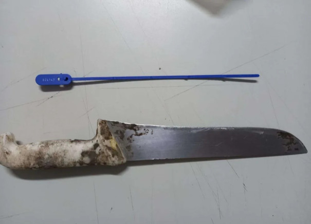 Armado com faca, marido sai correndo atrás da esposa e acaba preso em flagrante na frente de bar no distrito de Montalvão
