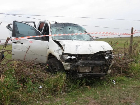 Capotamento de caminhonete deixa trÃªs pessoas feridas em estrada vicinal que faz a ligaÃ§Ã£o entre Dracena e o distrito de JaciporÃ£