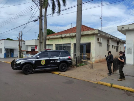 OperaÃ§Ã£o TrÃ­ade indicia ex-prefeito e outras cinco pessoas pelos crimes de falsidade ideolÃ³gica, peculato e inserÃ§Ã£o de dados falsos, em Caiabu