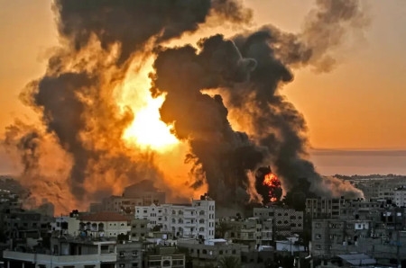 Guerra: Israel ordena que tropas terrestres fiquem prontas para entrar na Faixa de Gaza