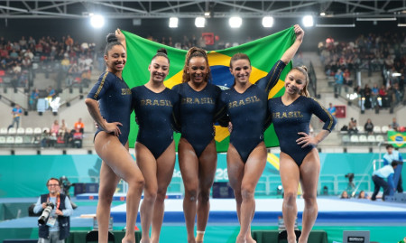 Brasil Ã© prata na disputa por equipes na ginÃ¡stica artÃ­stica feminina