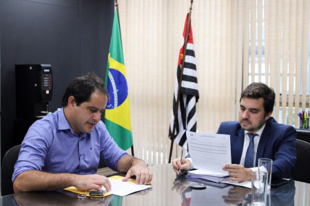 Vereador de ParapuÃ£ consegue verba para o Corpo de Bombeiros de Osvaldo Cruz 