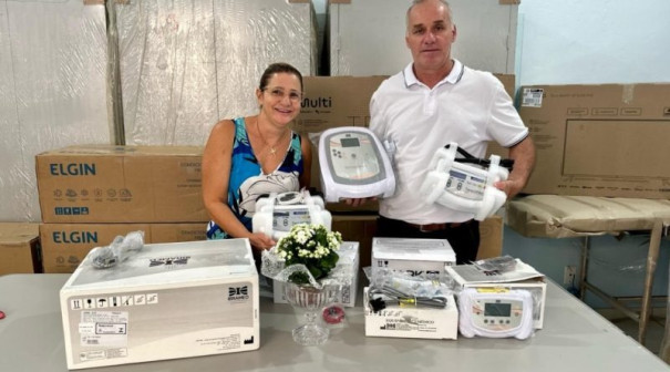 Prefeito de Sagres entrega equipamentos para o setor de saúde do município
