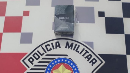 ApÃ³s furtar perfume em farmÃ¡cia, homem Ã© preso instantes depois pela PolÃ­cia Militar em Adamantina