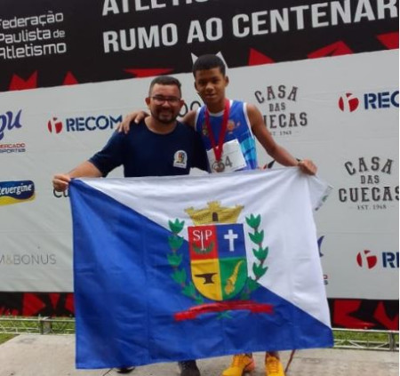 Atleta Miguel Assem Neves Ã© o 3Âº melhor do Brasil no salto em altura entre atletas Sub 16