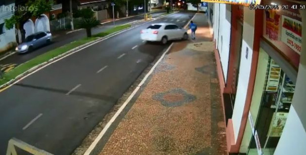 Padre acusado de atropelar e matar suspeito de furto à igreja é absolvido em Tribunal do Júri