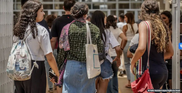 Enem: prazo para solicitar isenção da taxa de inscrição começa hoje