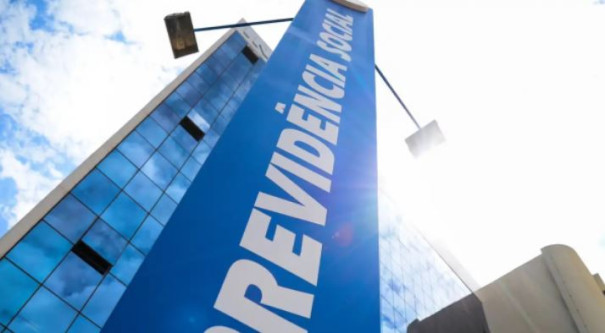 Beneficiários do INSS começam a receber o 13º a partir de quarta-feira (24)