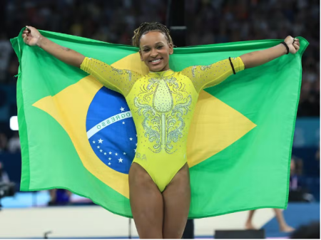 Rebeca Andrade admite pensar no recorde de medalhas do Brasil: 