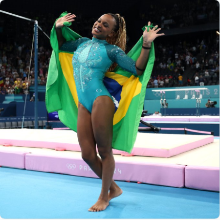 Rebeca Ã© ouro no solo e vira maior medalhista olÃ­mpica do Brasil 