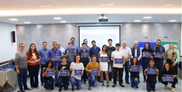 Multiplic e ACEOC concluíram mais uma turma da Escola da Nuvem