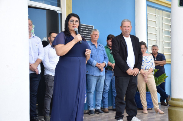 Vera Morena e Amilton Albertinazzi tomam posse no segundo mandato