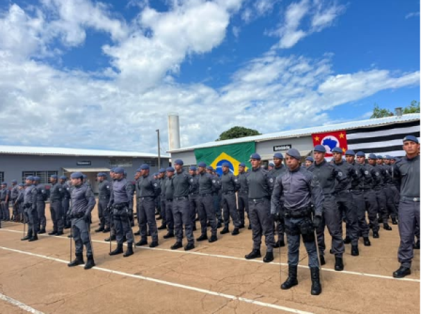 JUNQUEIRÓPOLIS: Solenidade de uso do primeiro uniforme e passagem para o 2º ciclo de ensino